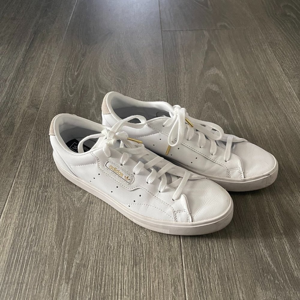 Women's Adidas Sleek White Leather Sneaker (Size 8)
